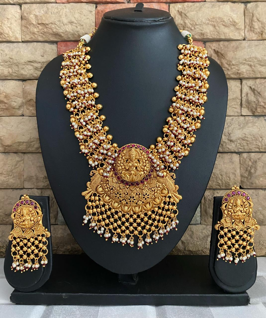 Read more about the article 5 Graceful Kerala Christian Bridal Looks to Adore