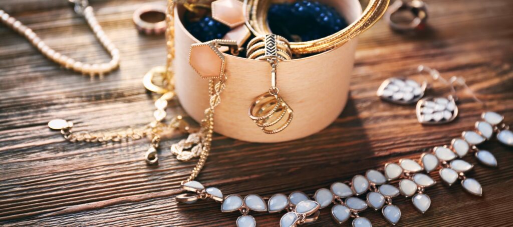 Jewelry Trends for Millennials: What’s Popular Now
