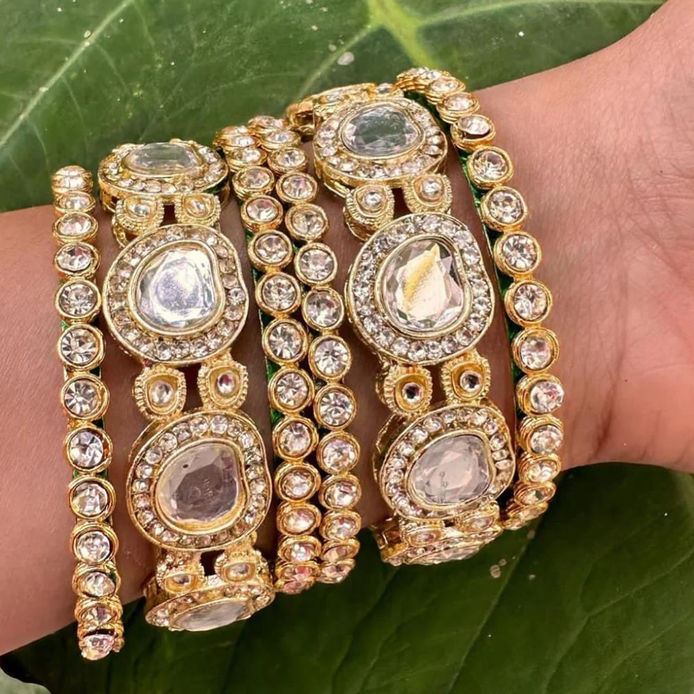 Read more about the article 5 Must-Have Regular-Wear Bangles In Season With Modern Designs