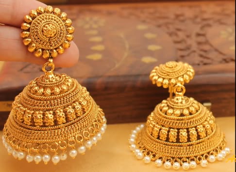 Read more about the article Earring Traditional Jhumki –A Timeless Beauty