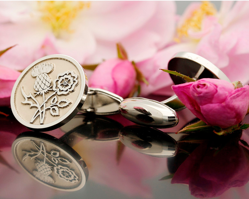 Read more about the article Gold Cufflinks for Groom with State Flower Motifs