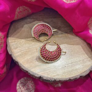 Read more about the article 7 Stunning Festival Ear Cuffs to Instantly Elevate Your Look