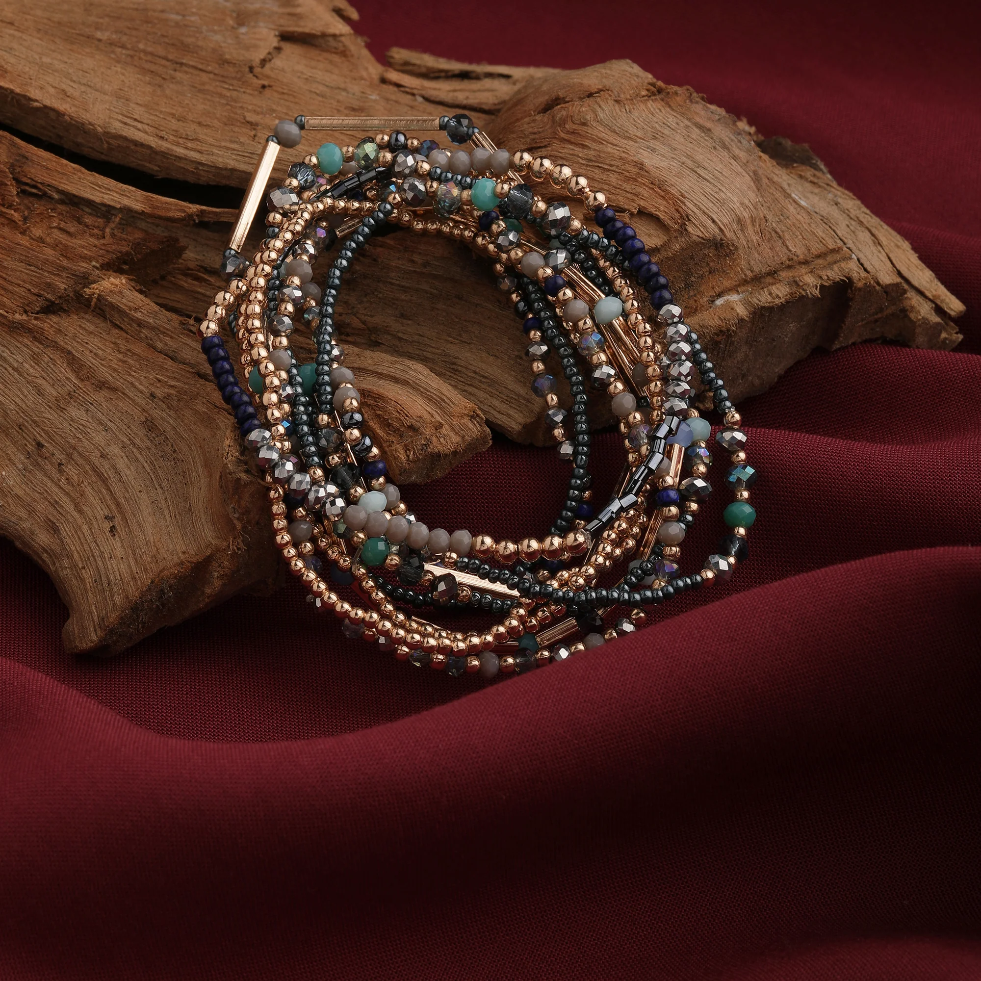 How to Style Bracelets for a Perfect Look