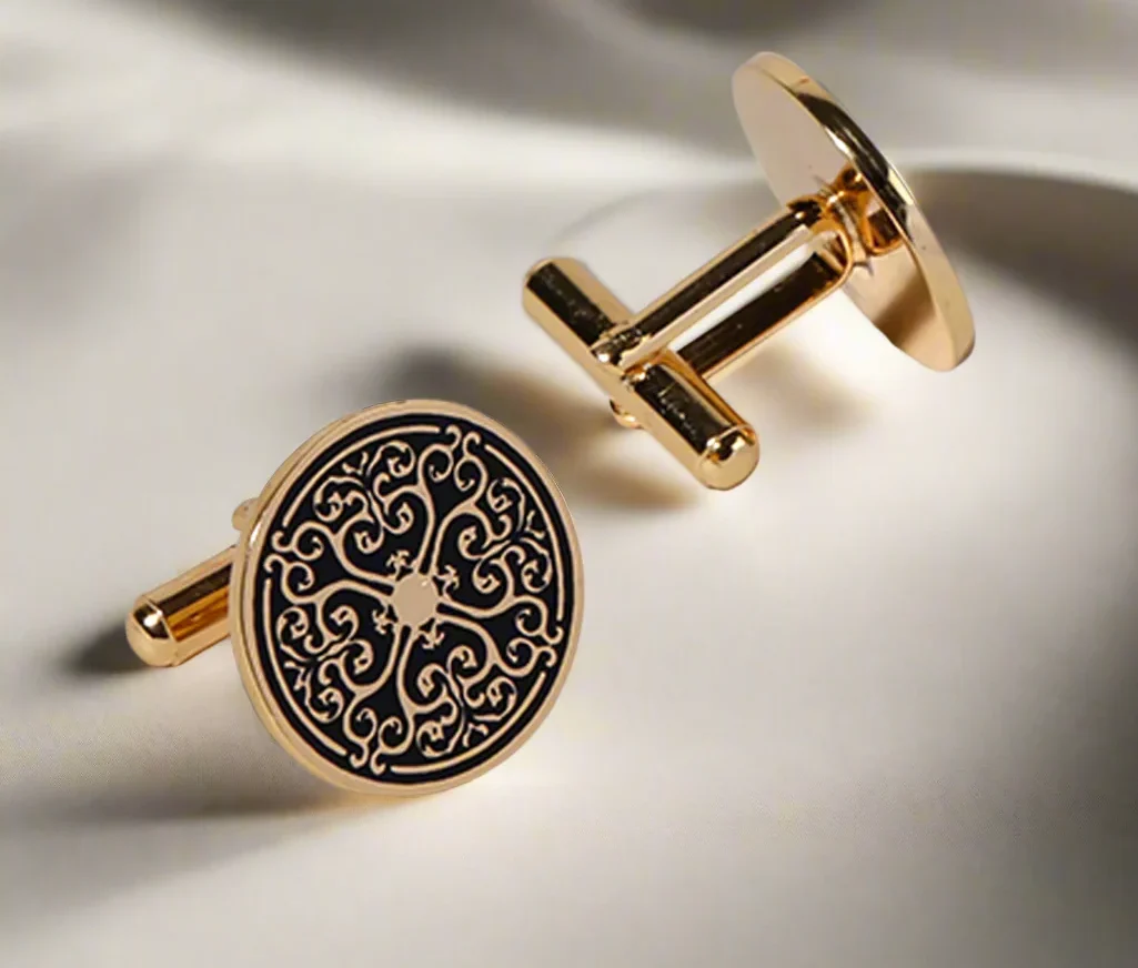 Spice motif cufflinks