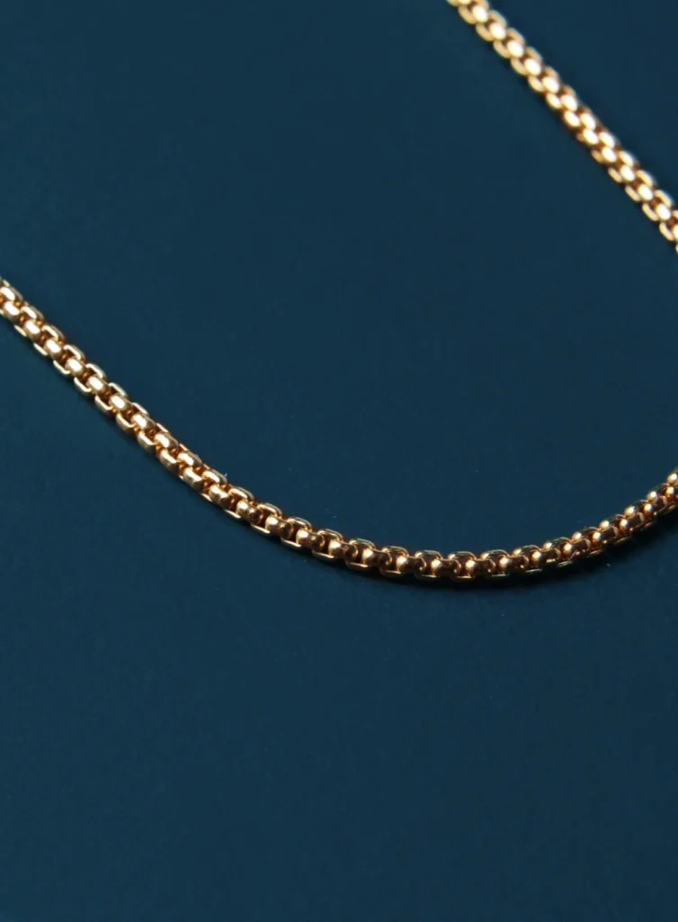 Minimalist gold chains