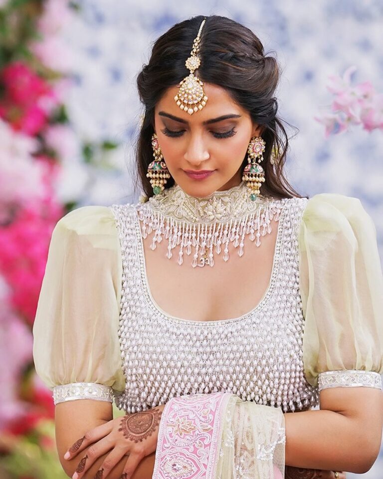Dupatta jewelry