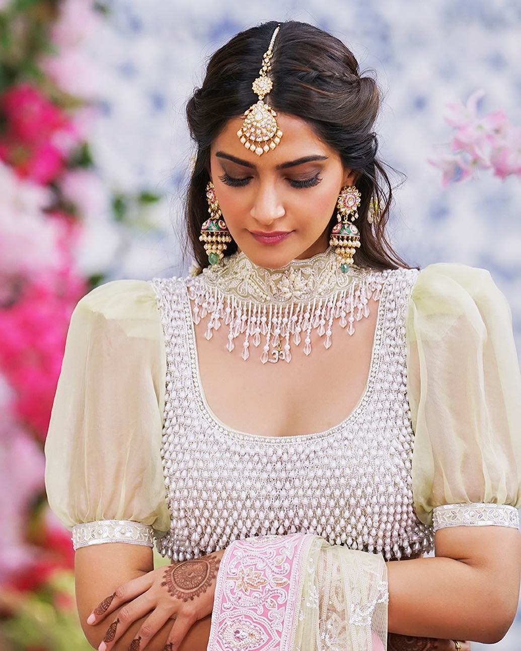 You are currently viewing Majestic Gold Dupatta Jewelry for Royal Rajasthani Wedding Drapes