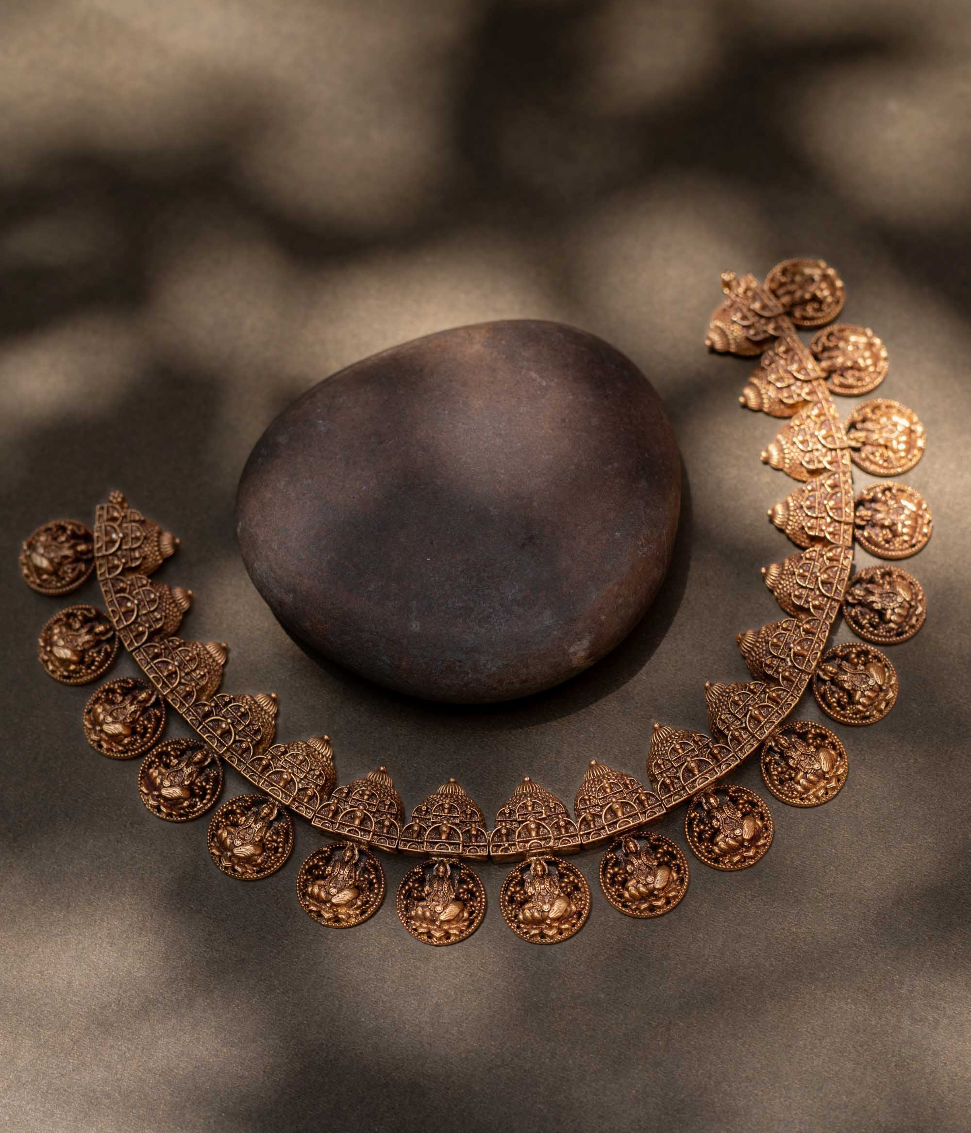 The Cultural Relevance of Sovereign Coin Necklaces