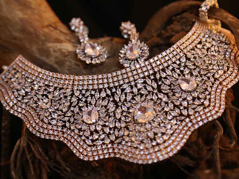 How to Choose Jewellery According to Your Face Shape